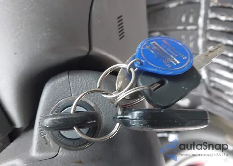 2005 Toyota Camry Xle V6 from USA, damaged, VIN 4T1BF30K85U089709